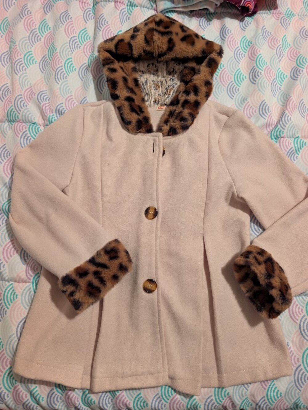 Kids Pea coat size 6-7 great condition